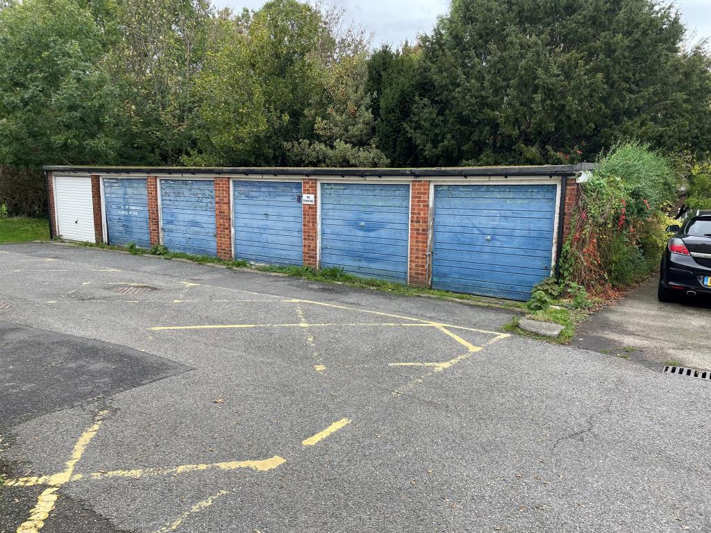 Lot: 5 - SIX ADJOINING LOCK-UP GARAGES - Five garages in a detached block